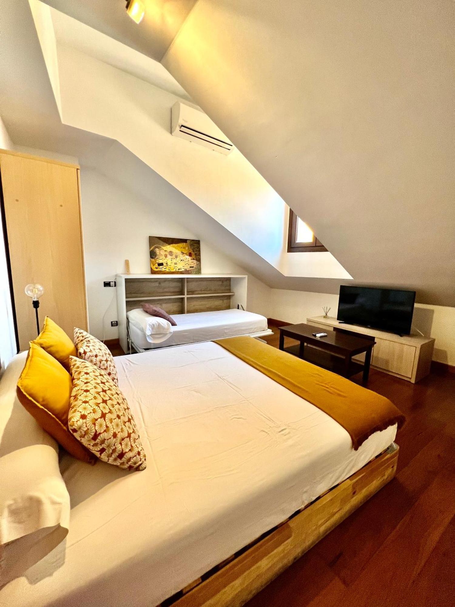 Apartamentos San Antonio Aranda de Duero Esterno foto